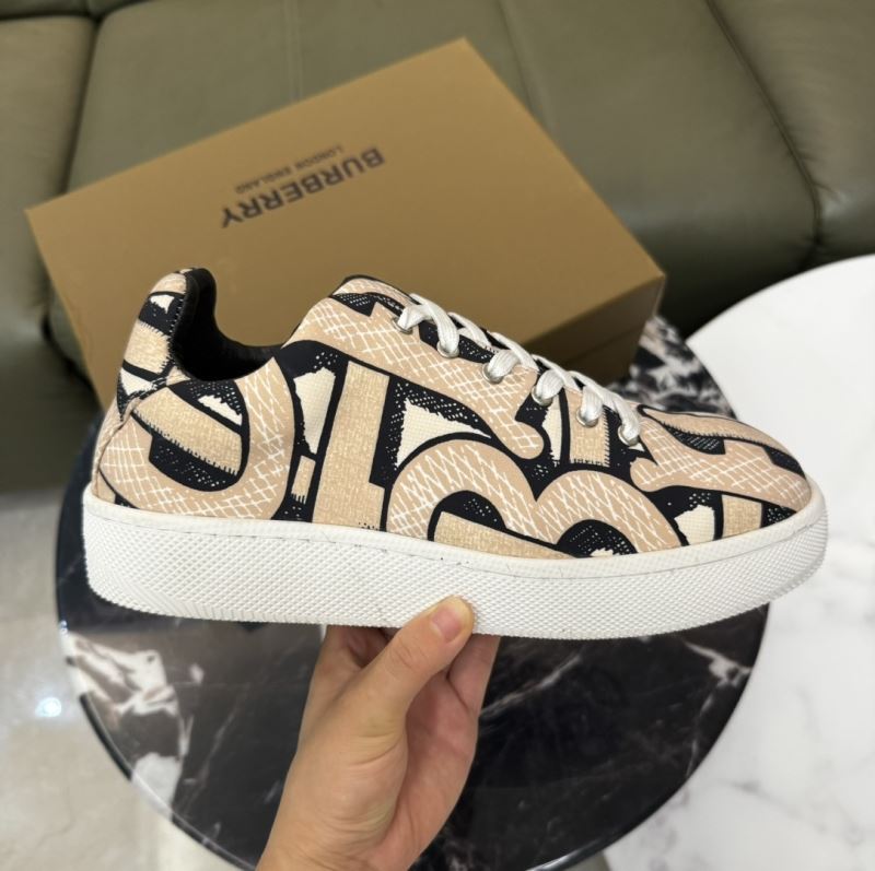 Burberry Low Shoes